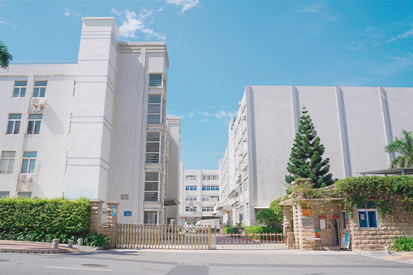 معلومات عنا